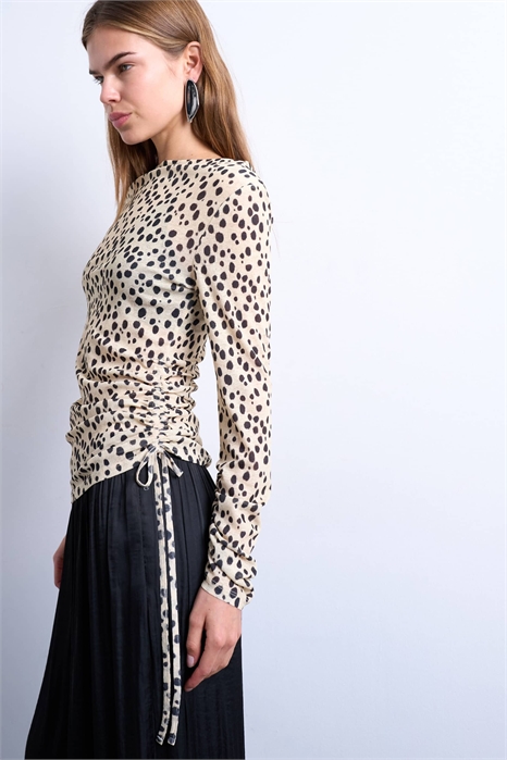 Топ с рюшами и длинными рукавами артикул 153283754