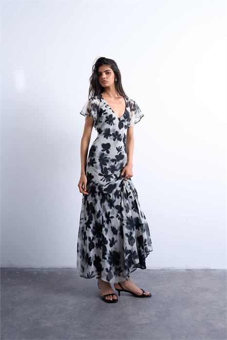 Платье средней длины с воланами на рукавах и клиновидным подолом артикул 147474415