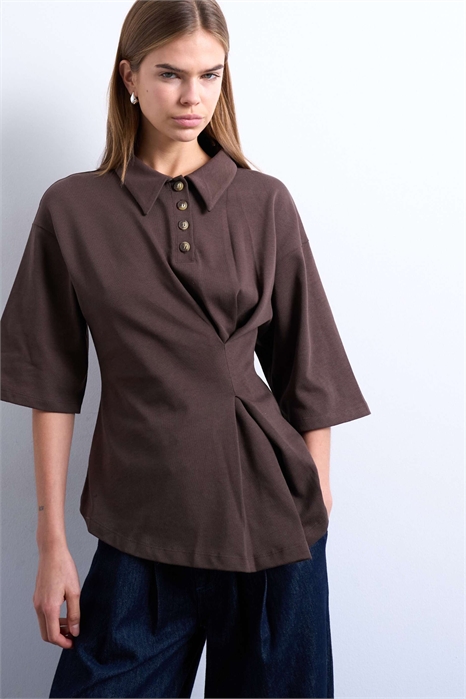 Поло с четкой конструкцией и застежкой-молнией артикул 150330873