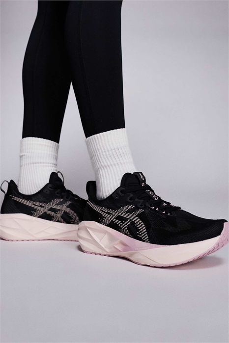 Кроссовки для бега Novablast 5 артикул 153246793