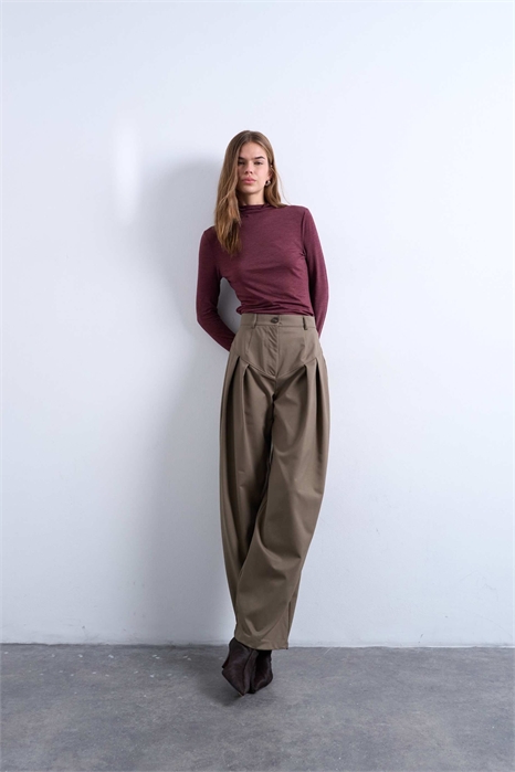 Брюки с заниженной талией и широкими брючинами артикул 151449178