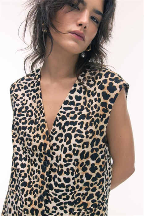 Льняной жилет с леопардовым принтом артикул 133283916