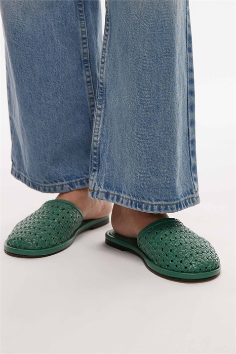 Кожаные плетеные сабо Bobby артикул 139430504