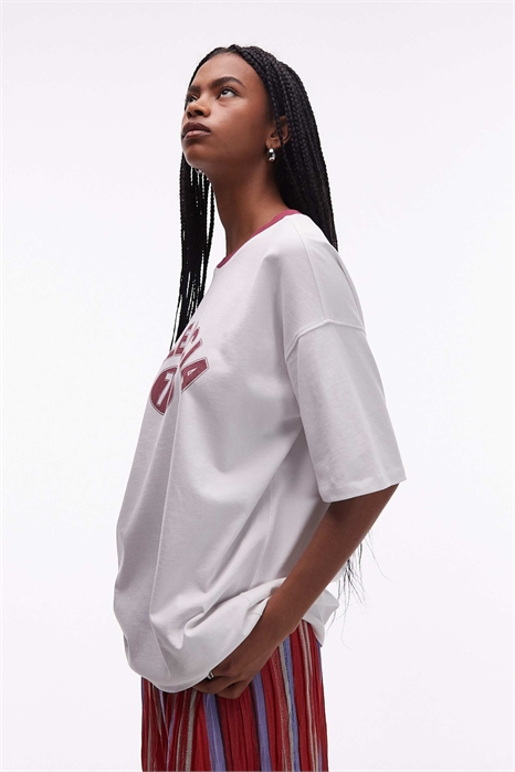 Спортивная футболка из трикотажа оверсайз Valencia с бордовым кантом артикул 148524486