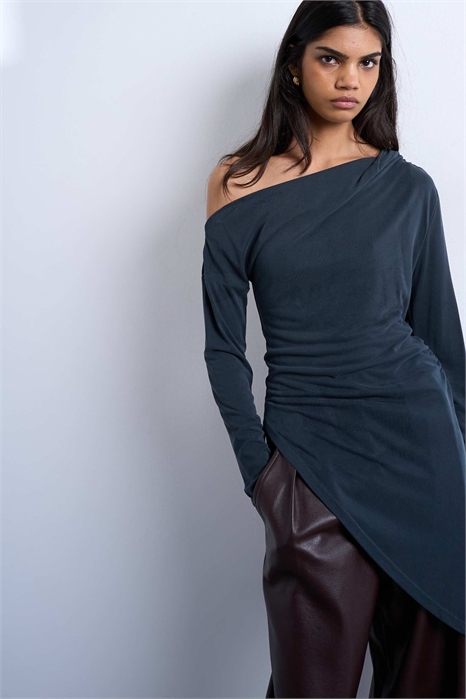 Туника с открытыми плечами из купро с длинными рукавами артикул 151636915