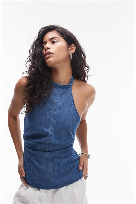 Топ-халтер из денима с баской артикул 148444907