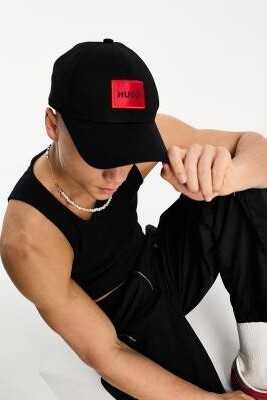 Бейсболка HUGO 581 с логотипом на козырьке артикул 126543717