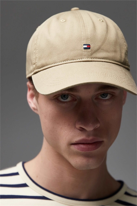 Кепка с логотипом в виде флага артикул 154169133