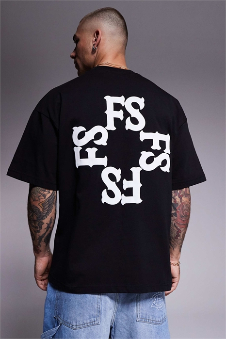 Футболка с монограммой на спине артикул 144764451