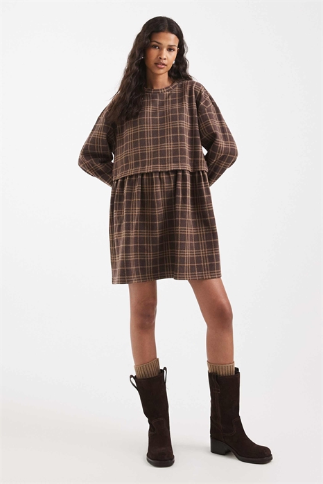 Платье-сарафан с длинными рукавами и многослойным кроем артикул 154208035