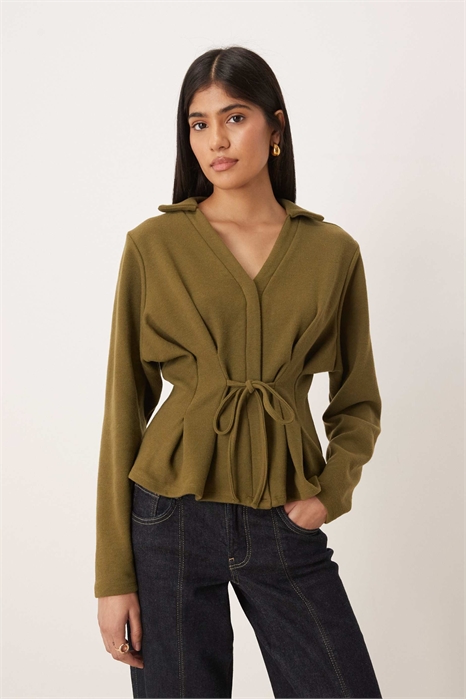 Мягкая рубашка-поло с завязками и зауженным силуэтом и длинными рукавами артикул 154163065