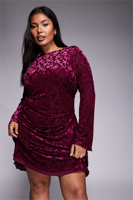 Мини-платье New Look Curve с флокированной отделкой артикул 151897700