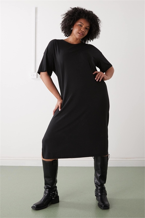 Платье-футболка средней длины артикул 154461417