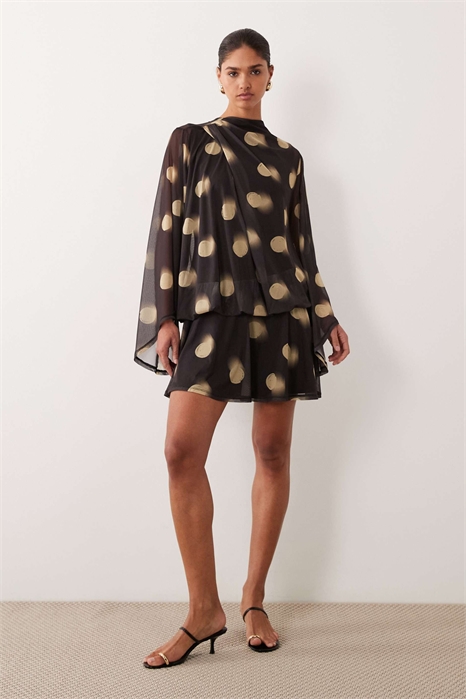 Мини-платье-блузон из ткани с принтом в виде сетки артикул 155574918