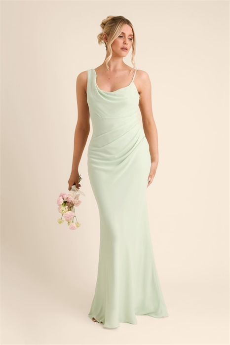 Макси-платье для подружки невесты из крепа с асимметричным воротником-капюшоном артикул 151263128