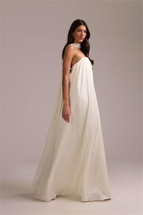 Свадебное платье-бандо из атласа с шарфом артикул 152152963