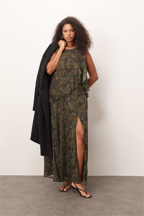 Платье-футляр ASOS DESIGN для полных с воланами артикул 148040460