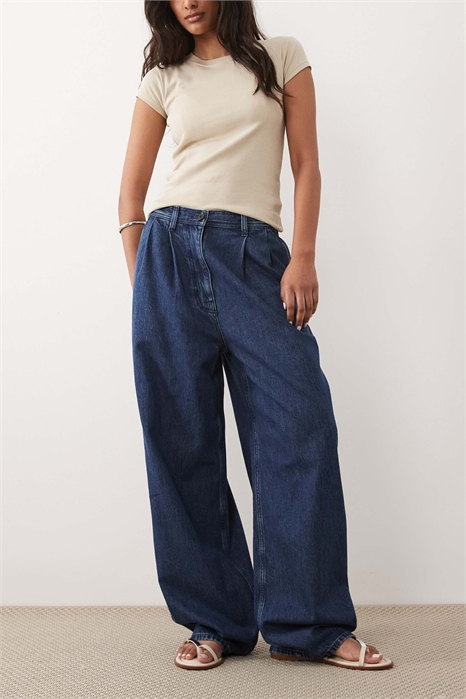 Джинсы с широкими брючинами и складками артикул 155217482