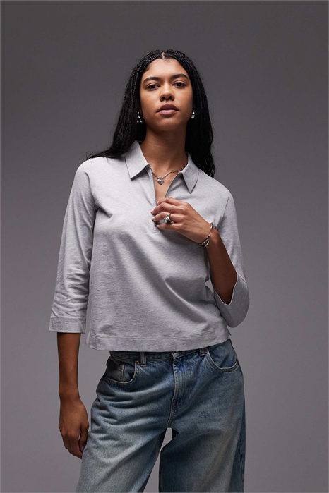 Поло из трикотажа с ребристой отделкой, воротником на молнии и рукавами длиной 3/4 артикул 149244965