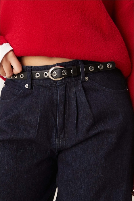 Тонкий ремень с заклепками артикул 154312479