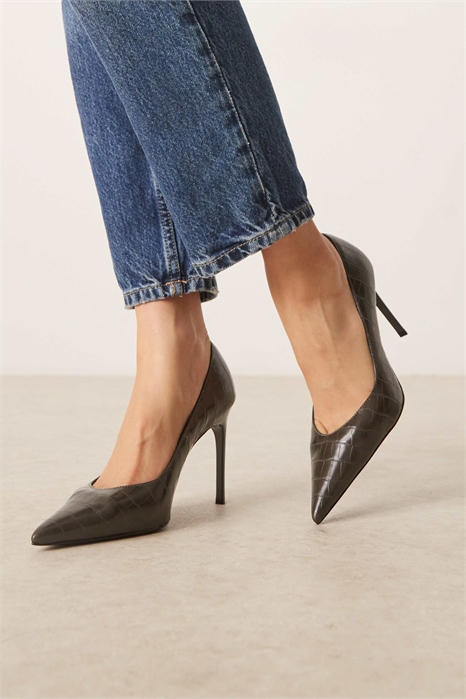 Туфли на каблуке артикул 151870548