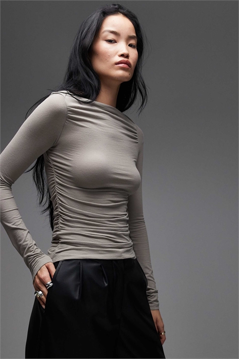 Топ из плотного хлопкового джерси с длинными рукавами и красивой драпировкой артикул 151746414