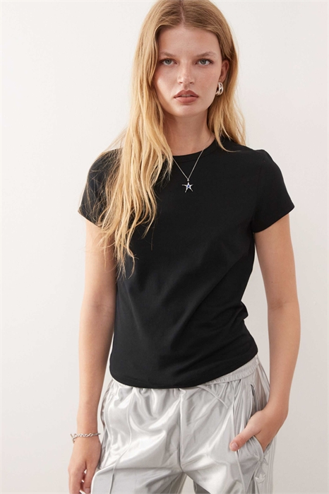 Облегающая футболка артикул 149103774