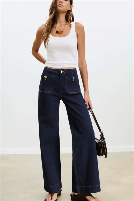 Джинсы D77 в минималистском стиле с карманами артикул 151559246