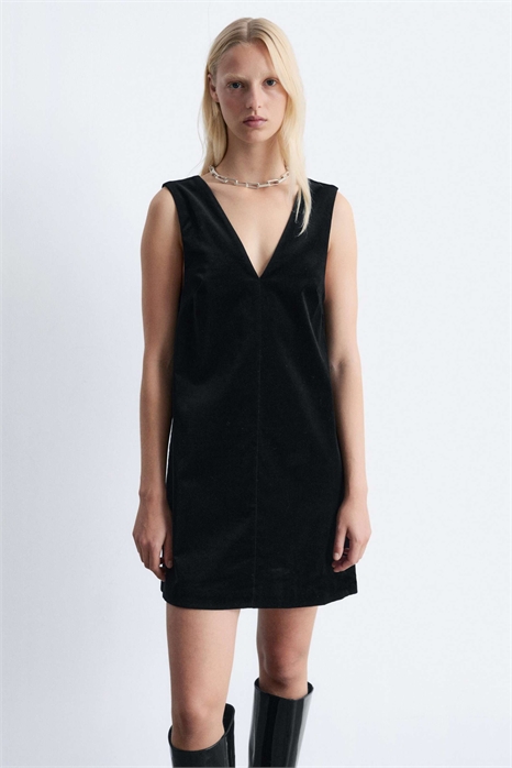 Мини-платье из эластичного бархата с V-образным вырезом и швом спереди артикул 152626508
