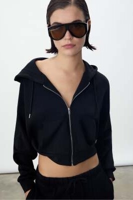 Куртка с капюшоном из мягкой ткани артикул 149423277