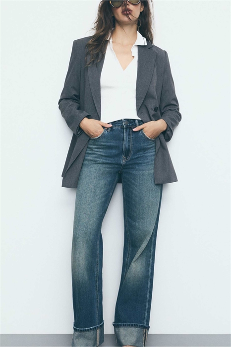 Джинсы D92 с прямым кроем и широкими брючинами артикул 152703943