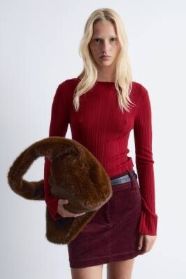 Топ из чистой мериносовой шерсти с ребристой вязкой и расклешенными рукавами артикул 152667103