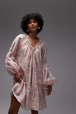 Полупрозрачное мини-платье с объемными рукавами артикул 143460192