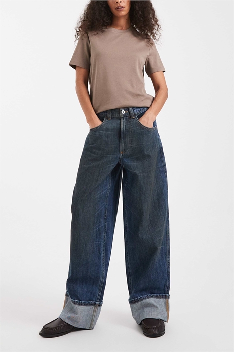 X002 — джинсы свободного кроя с затягивающимся поясом сзади и отворотом на подоле артикул 148996864