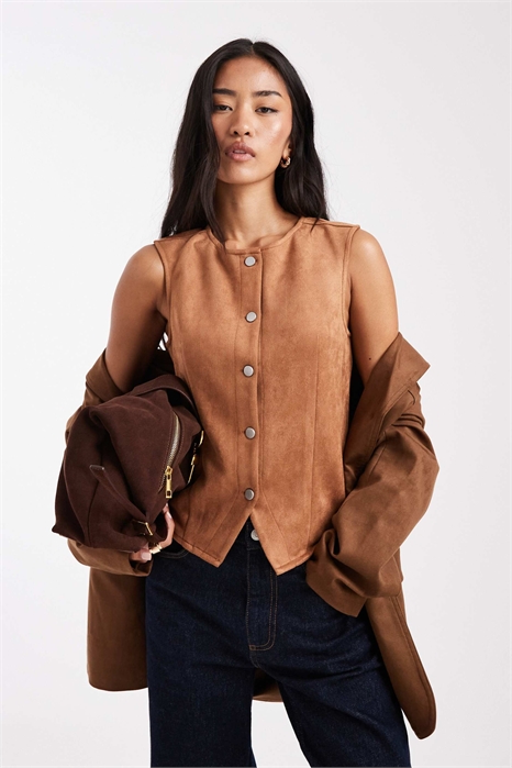 Жилет из искусственной кожи артикул 148073286