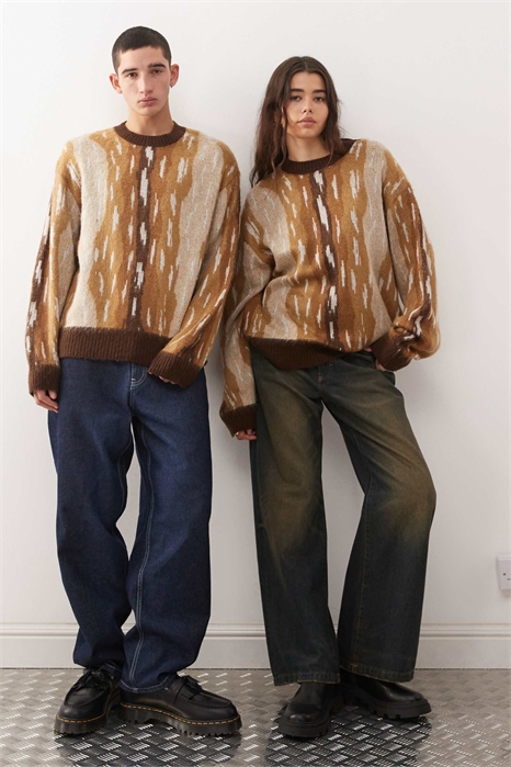 Универсальный вязаный свитер артикул 149432312