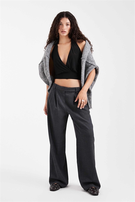 Топ с завязками на шее артикул 153085531