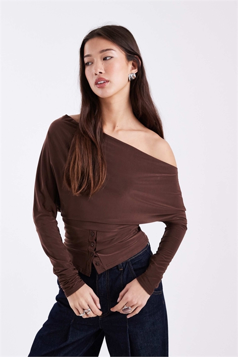 Топ с открытыми плечами и пуговичными вставками артикул 154037788