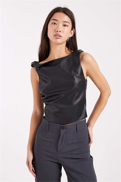 Топ с закрученным верхом из искусственной кожи артикул 148074213