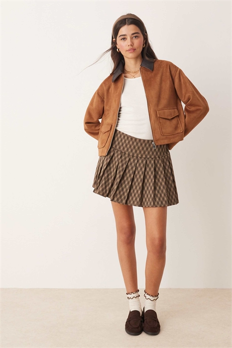 Юбка-шорты из трикотажа в клетку с плиссировкой артикул 148069240