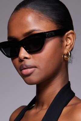 Солнцезащитные очки Moschino в форме кошачьих глаз артикул 155016006