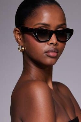 Солнцезащитные очки Moschino в форме кошачьих глаз артикул 155015757