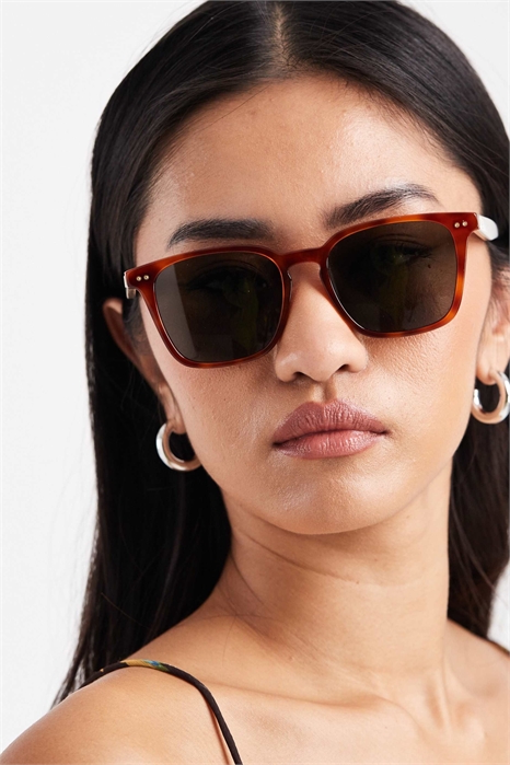 Квадратные солнцезащитные очки Tommy Hilfiger артикул 154966388