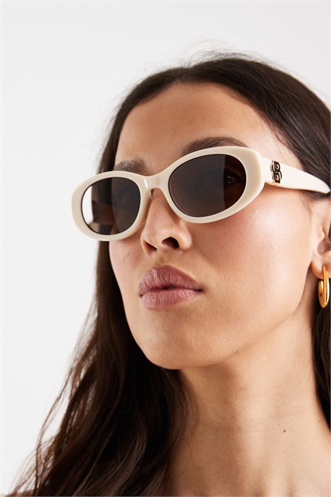 Овальные солнцезащитные очки Boss артикул 155102362