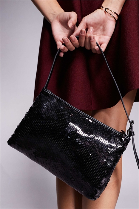 Сумка через плечо с пайетками и боковым ремешком на пряжке артикул 150389062