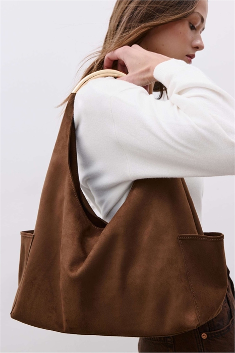 Сумка через плечо с металлической ручкой артикул 155526770