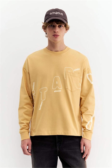 Футболка с длинными рукавами и карманом артикул 155940882