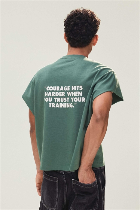 Футболка без рукавов свободного кроя с принтом артикул 155942815