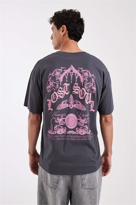 Футболка с принтом «Lost Soul» на спине артикул 153119384