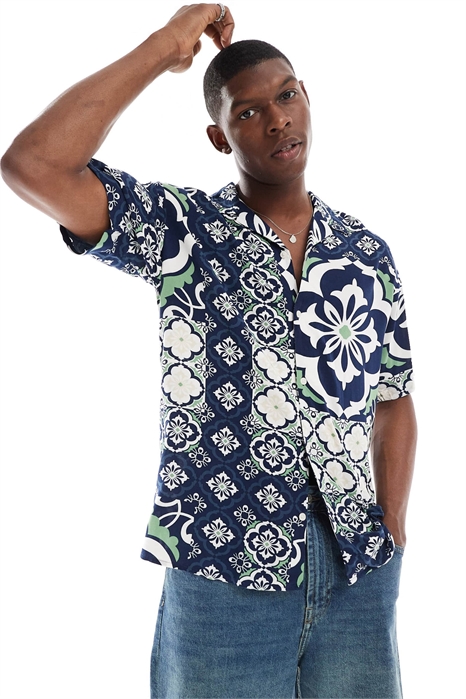 Рубашка свободного кроя с принтом в виде плитки артикул 142325511